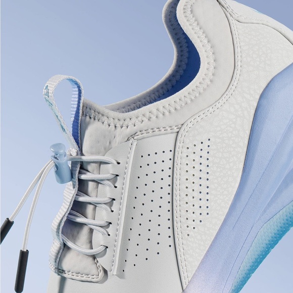 Clove Women’s Core Classic Grey Matter Slip Resistant Sneaker - Picture 7 of 16